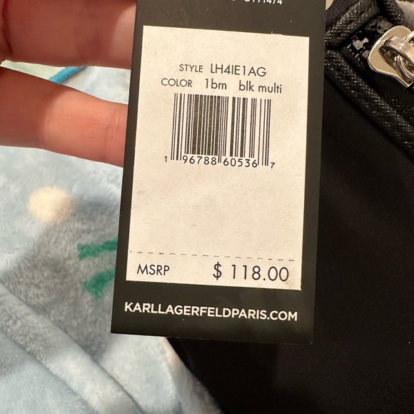 Givey Alert 🚨🚨🚨🚨🚨🚨🚨🚨NWT* Karl Lagerfeld Paris “Amour” Nylon Belt Bag - Picture 9 of 14